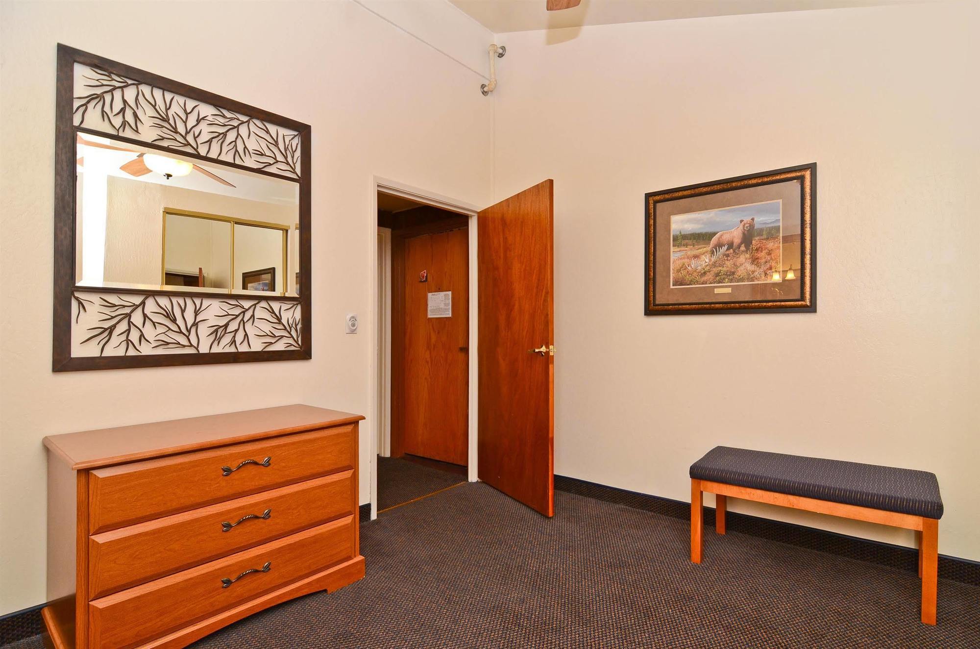 Best Western Kodiak Inn & Convention Center Номер фото